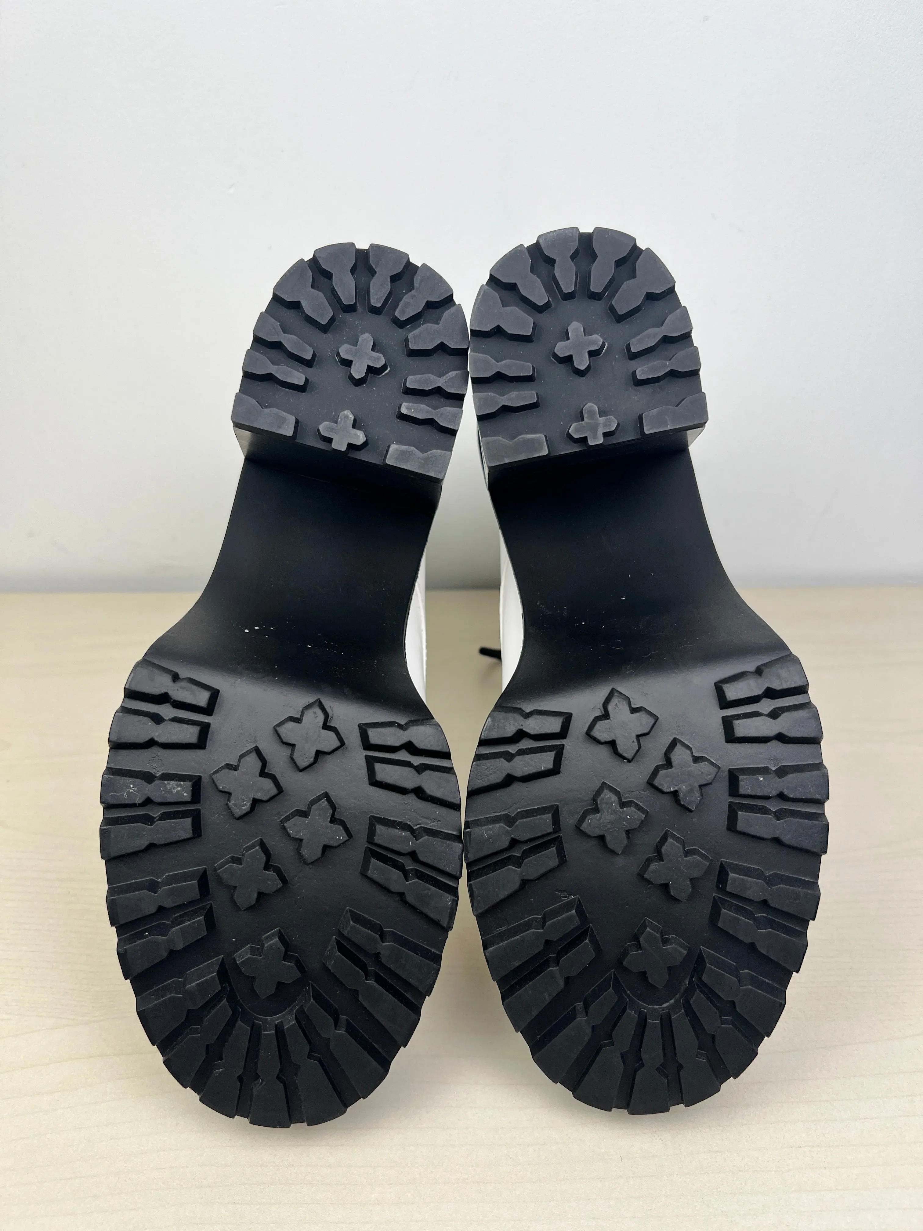 Boots Ankle Heels By Madden Girl In Black & White, Size: 9